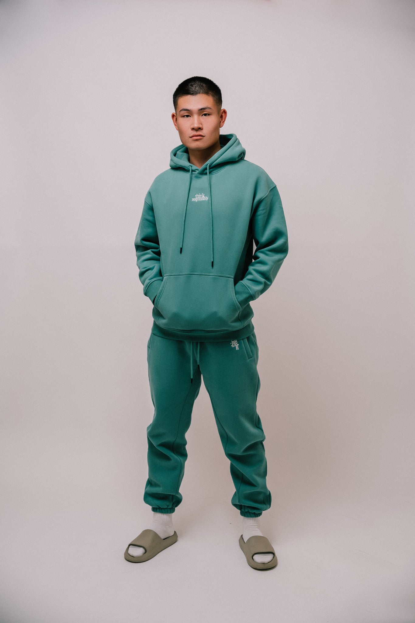 Think Responsibly Sweatsuit Tiffany Blue – SOCIALLY WASTED