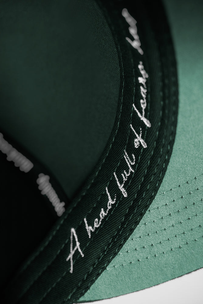 
                  
                    SUEDE SNAPBACK BRUNSWICK GREEN
                  
                