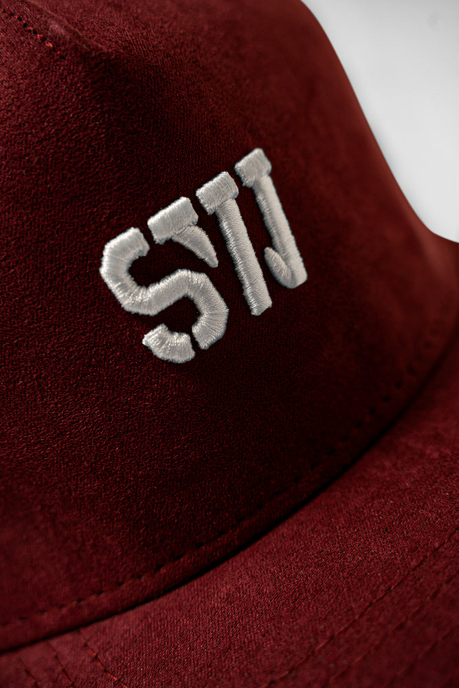 
                  
                    SUEDE SNAPBACK BURGUNDY
                  
                